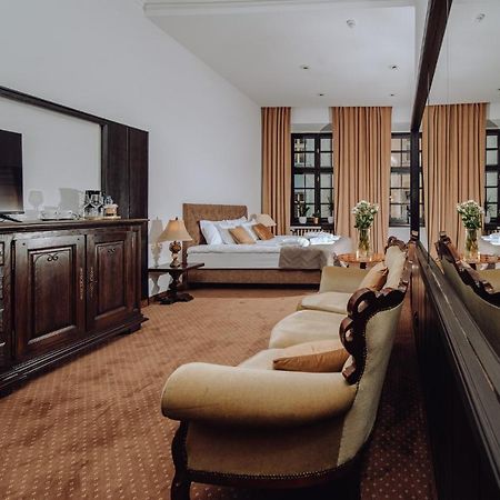 Apartamenty Lokalna เยเลเนียกูรา ภายนอก รูปภาพ