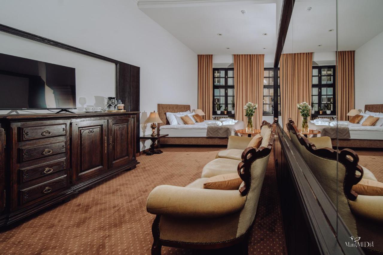 Apartamenty Lokalna เยเลเนียกูรา ภายนอก รูปภาพ