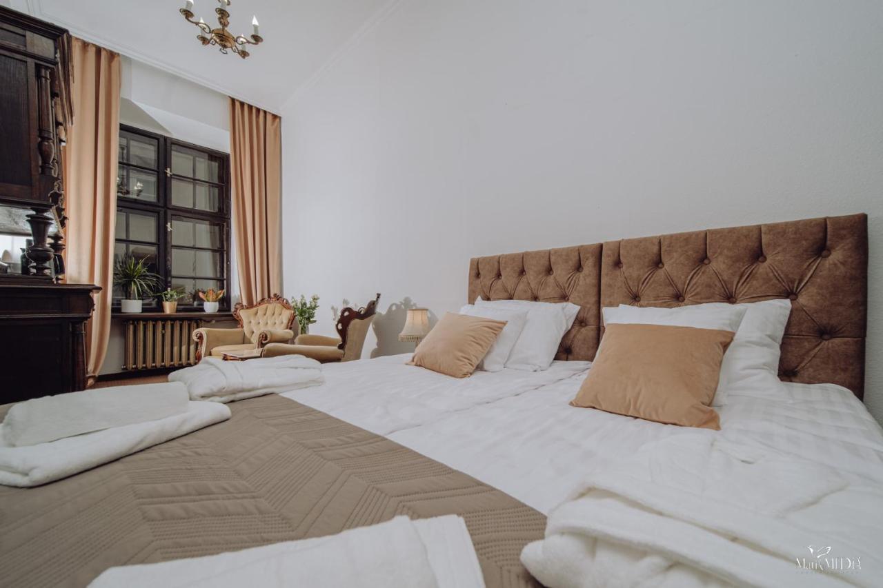 Apartamenty Lokalna เยเลเนียกูรา ภายนอก รูปภาพ