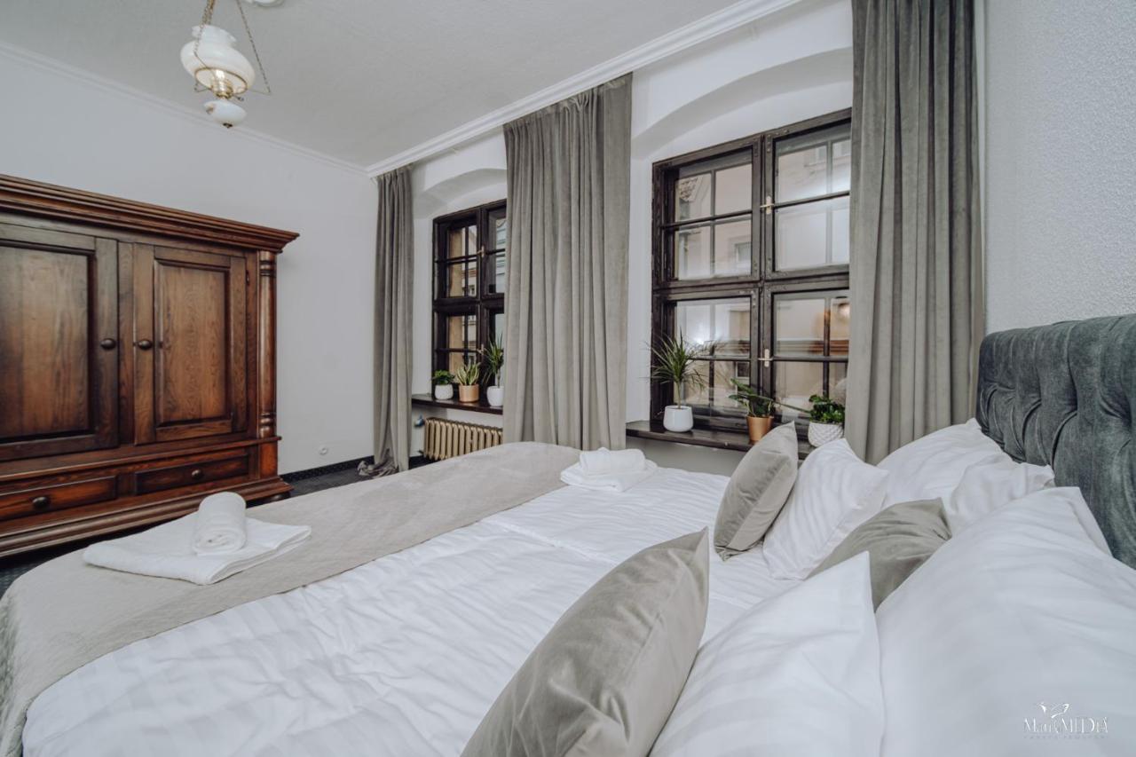 Apartamenty Lokalna เยเลเนียกูรา ภายนอก รูปภาพ