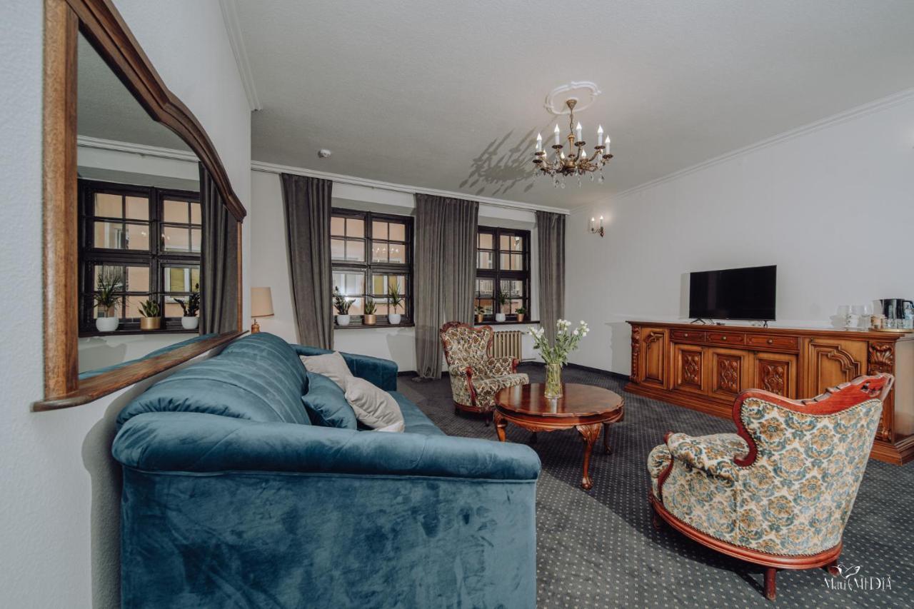 Apartamenty Lokalna เยเลเนียกูรา ภายนอก รูปภาพ