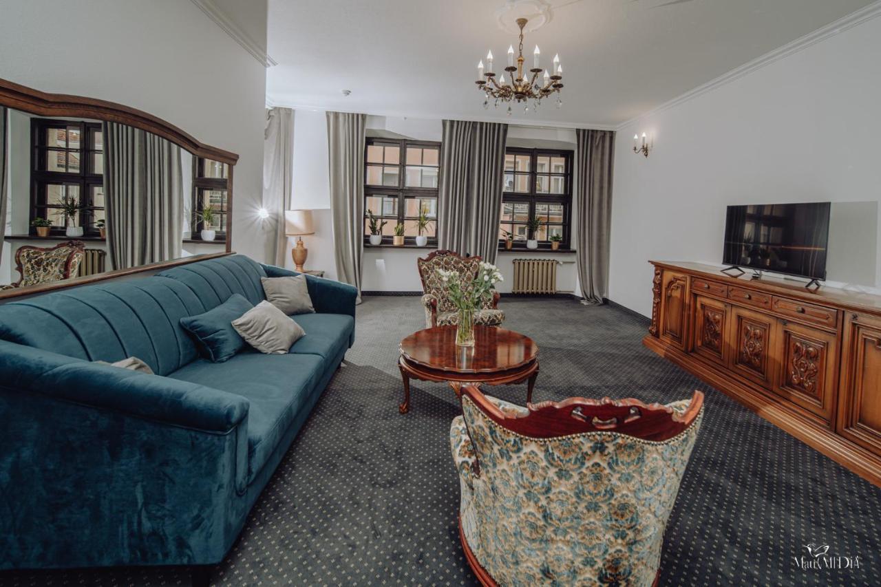 Apartamenty Lokalna เยเลเนียกูรา ภายนอก รูปภาพ