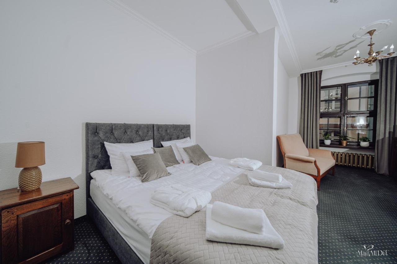 Apartamenty Lokalna เยเลเนียกูรา ภายนอก รูปภาพ