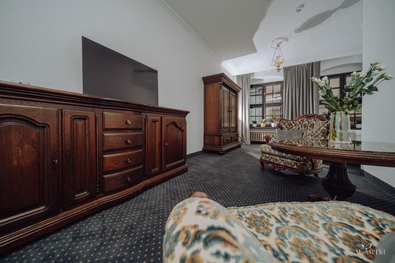 Apartamenty Lokalna เยเลเนียกูรา ภายนอก รูปภาพ