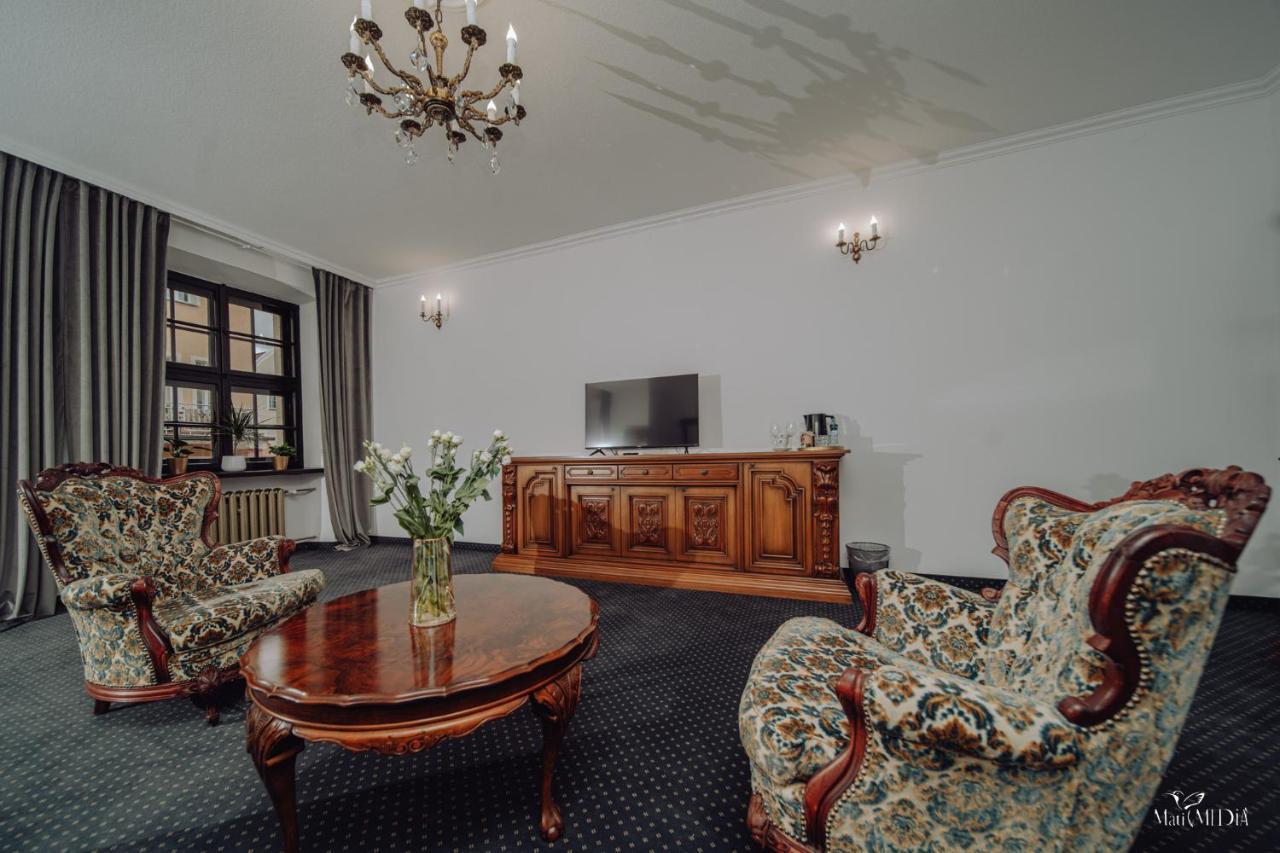 Apartamenty Lokalna เยเลเนียกูรา ภายนอก รูปภาพ