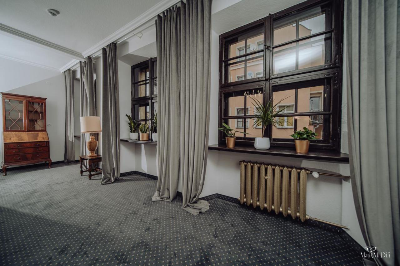 Apartamenty Lokalna เยเลเนียกูรา ภายนอก รูปภาพ