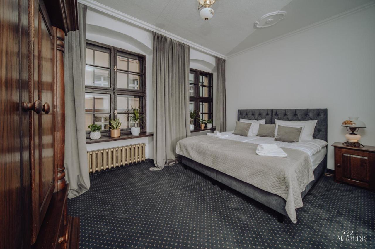 Apartamenty Lokalna เยเลเนียกูรา ภายนอก รูปภาพ