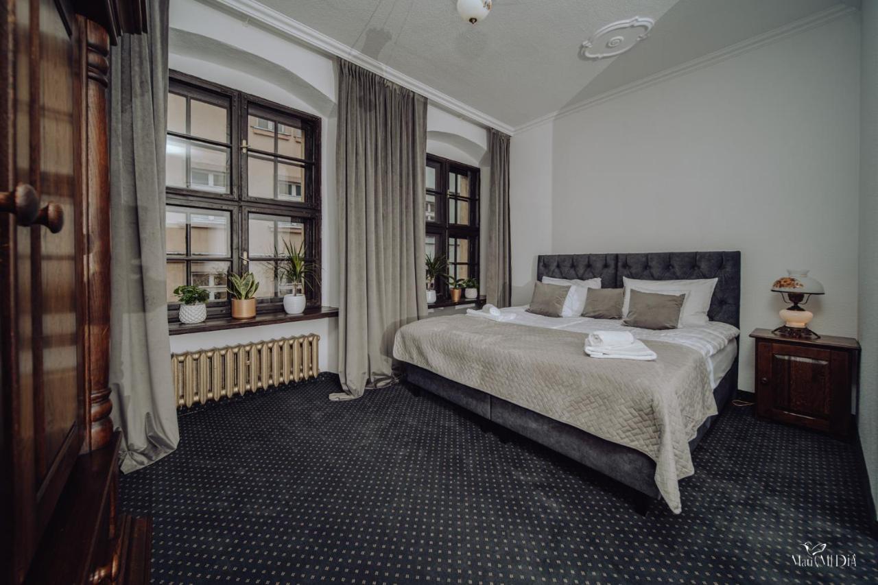 Apartamenty Lokalna เยเลเนียกูรา ภายนอก รูปภาพ