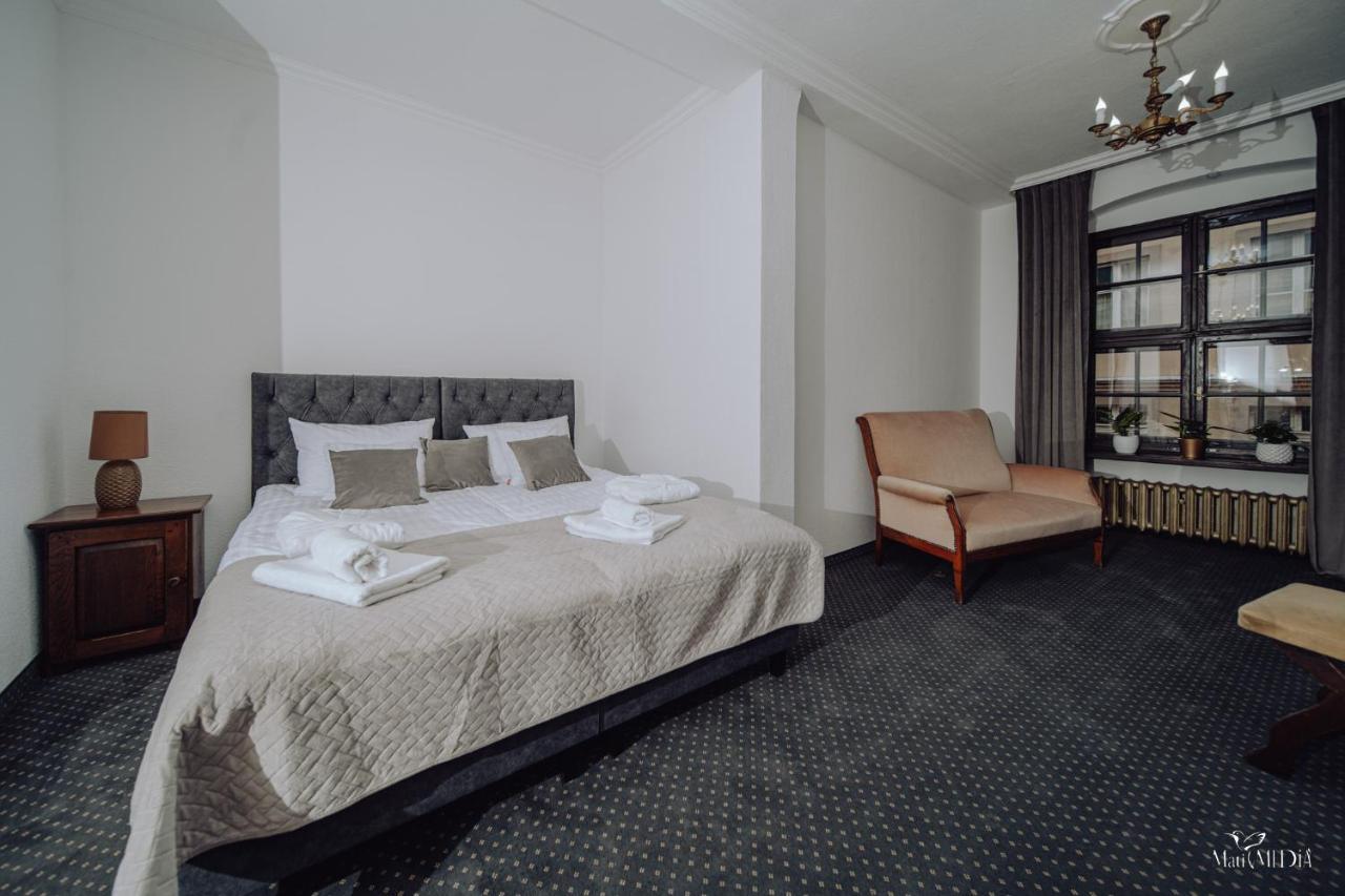 Apartamenty Lokalna เยเลเนียกูรา ภายนอก รูปภาพ