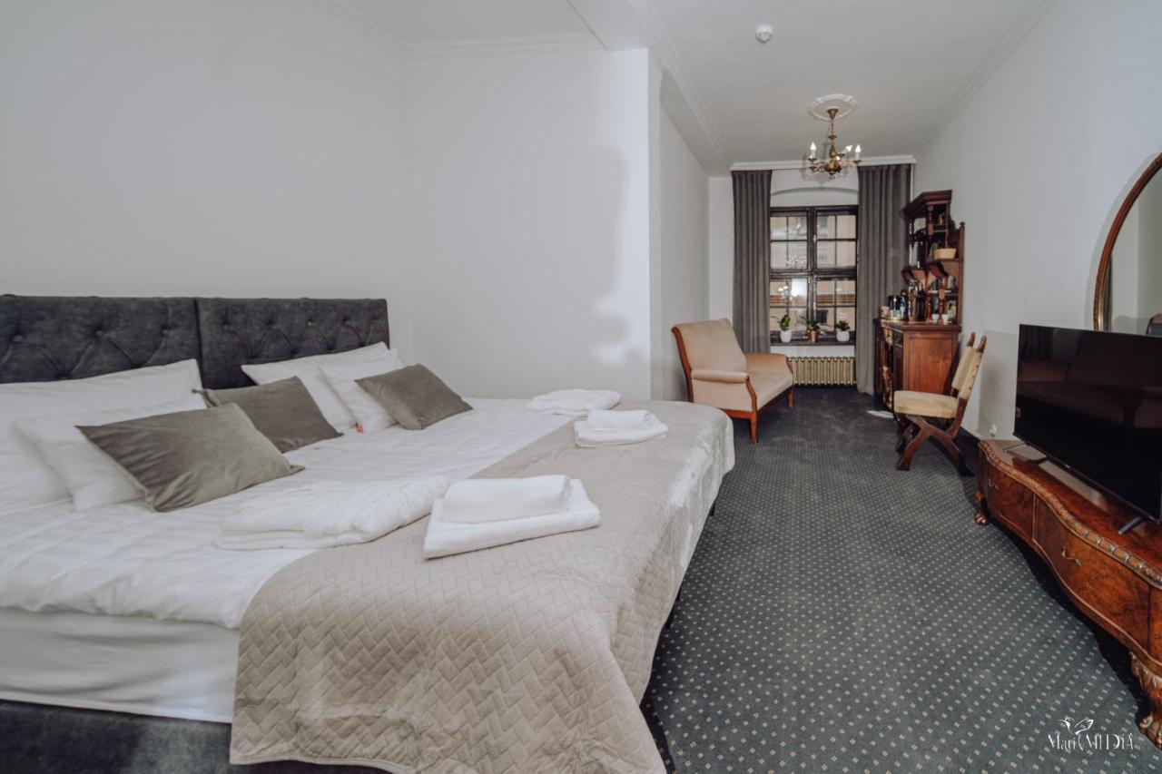 Apartamenty Lokalna เยเลเนียกูรา ภายนอก รูปภาพ