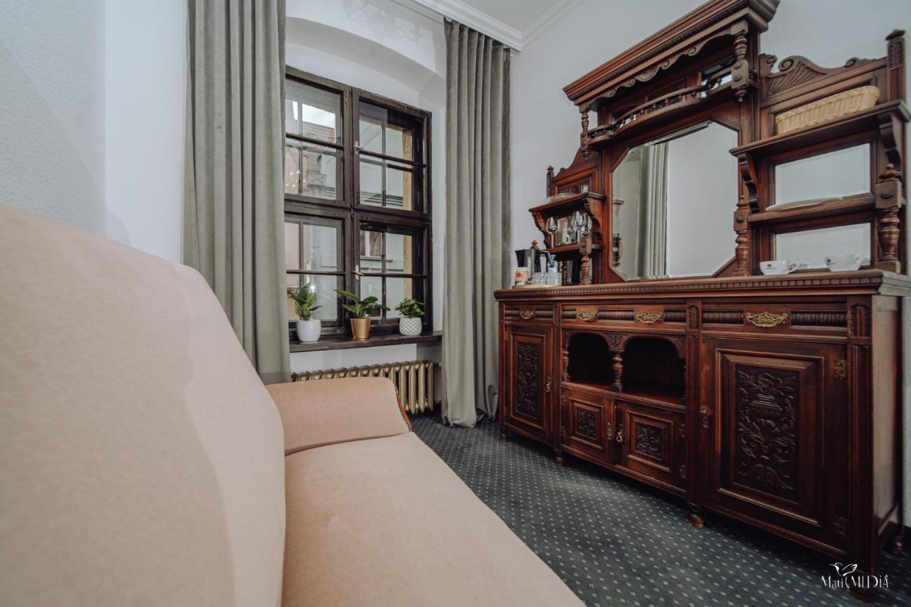 Apartamenty Lokalna เยเลเนียกูรา ภายนอก รูปภาพ