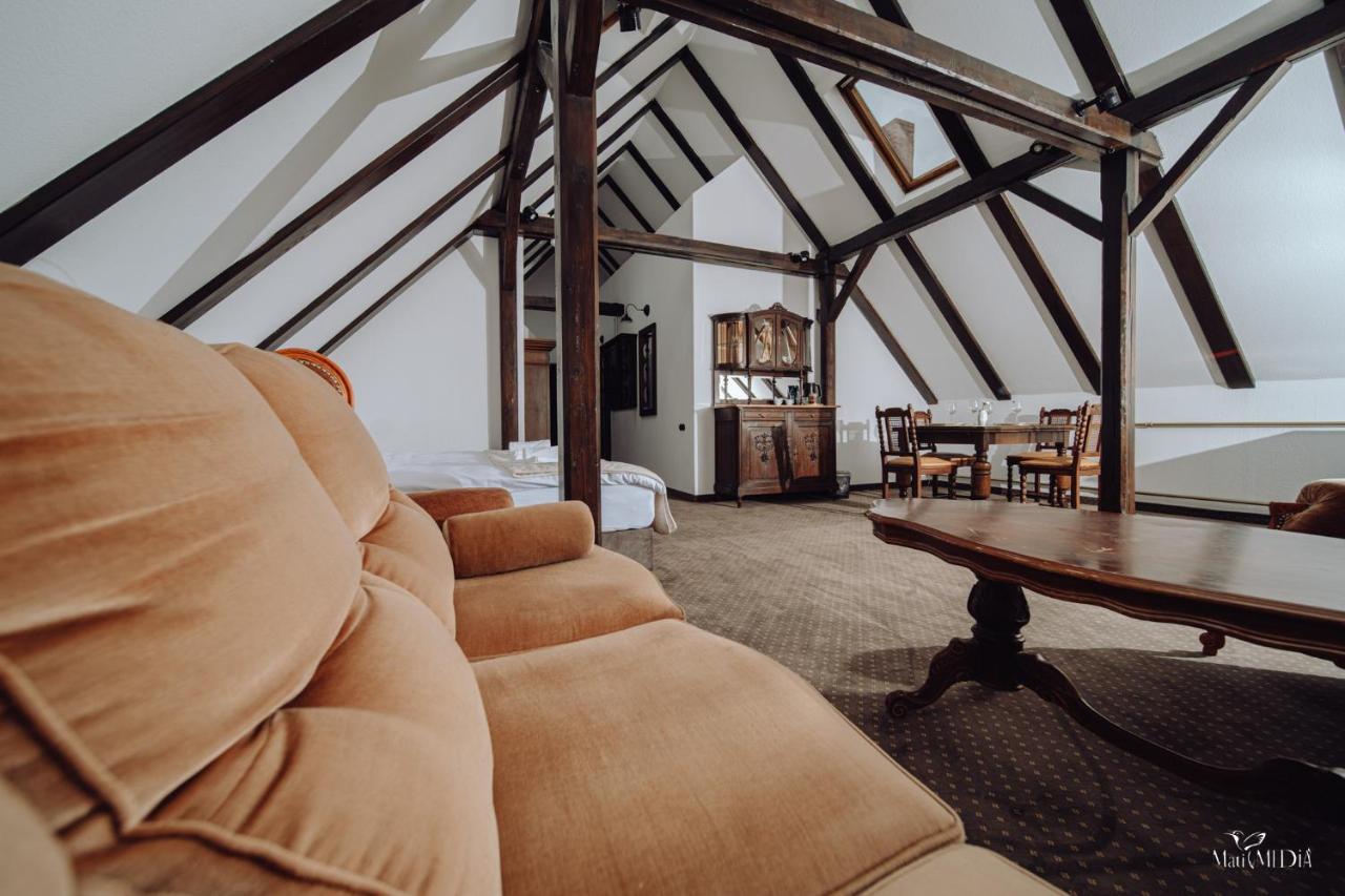 Apartamenty Lokalna เยเลเนียกูรา ภายนอก รูปภาพ