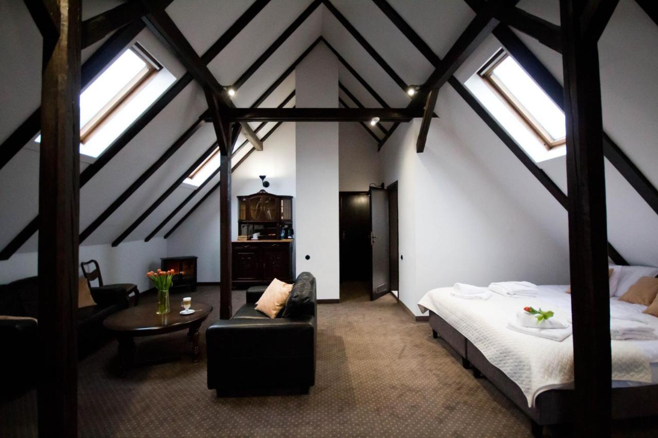 Apartamenty Lokalna เยเลเนียกูรา ภายนอก รูปภาพ